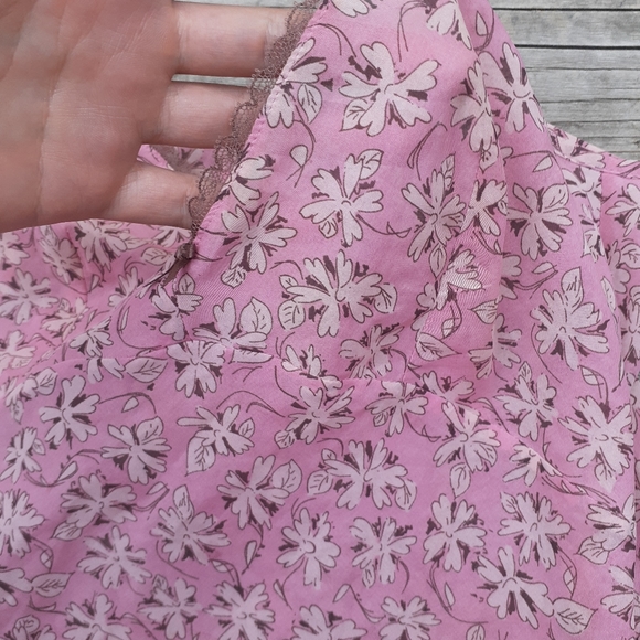 Marks and Spencer romantic cami in blush - Picture 3 of 4